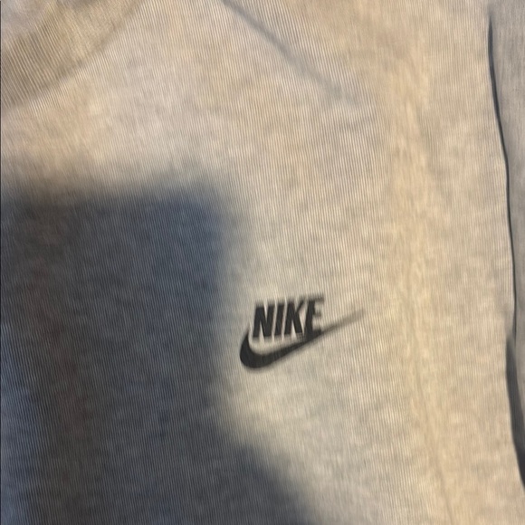 Nike Tech Men's Gray Sweater - Picture 3 of 5